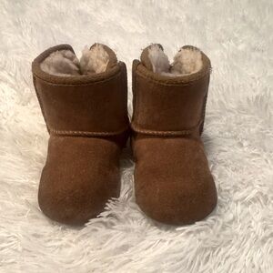 Baby Girl Bailey Bow Boot Crib